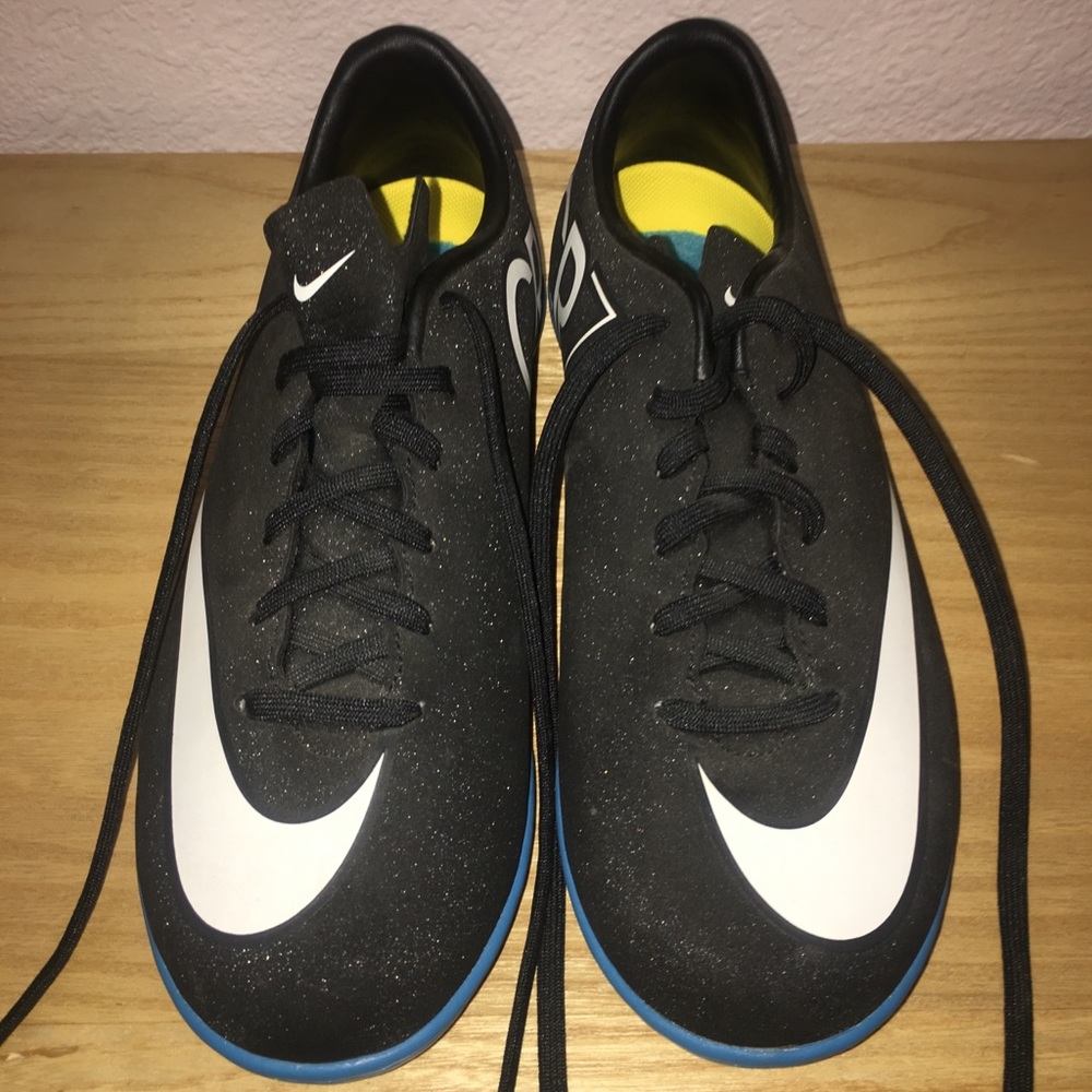 Nike CR7 indoor soccer cleats